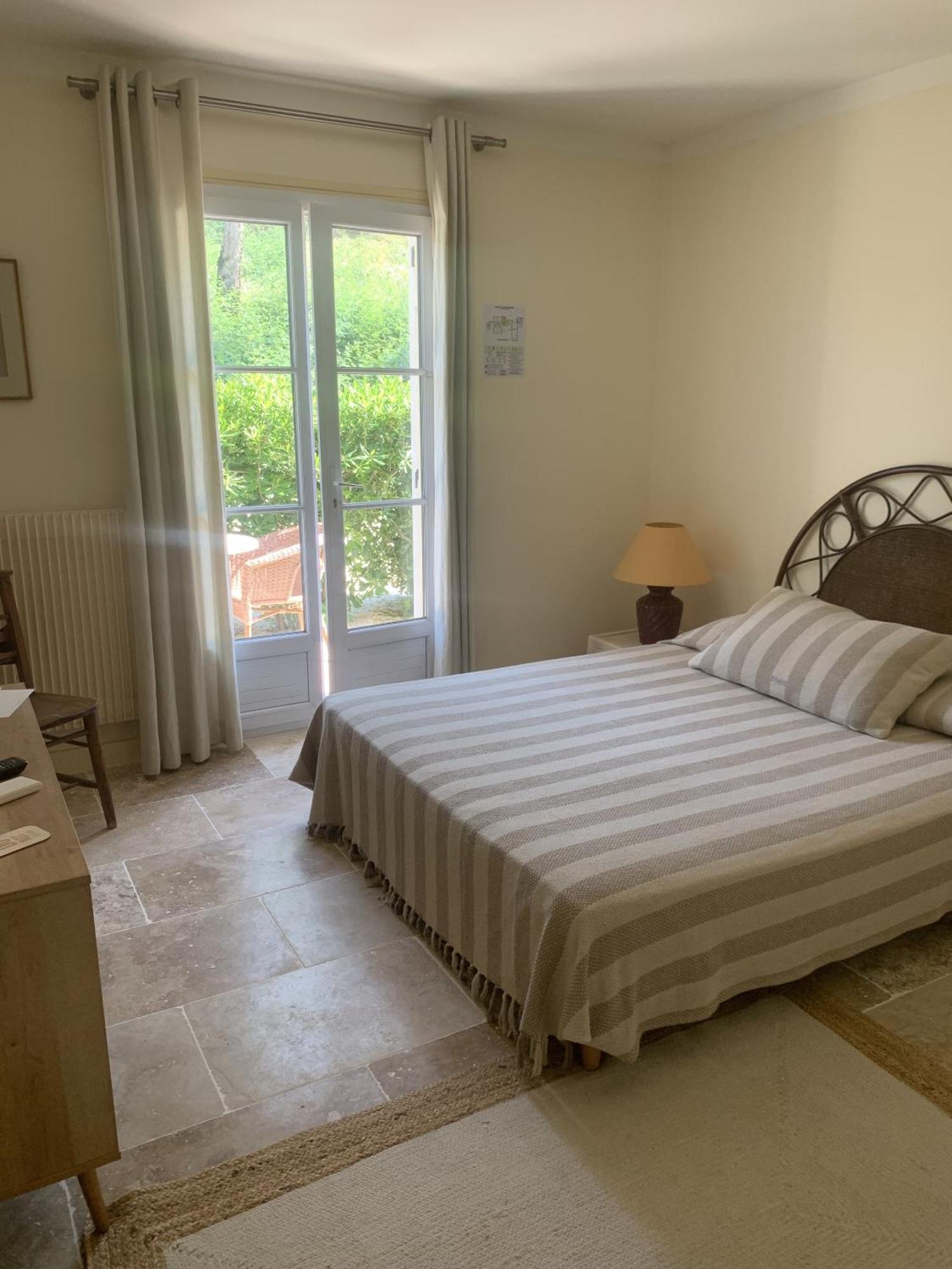 Hotel La Boulangerie Grimaud Rum bild