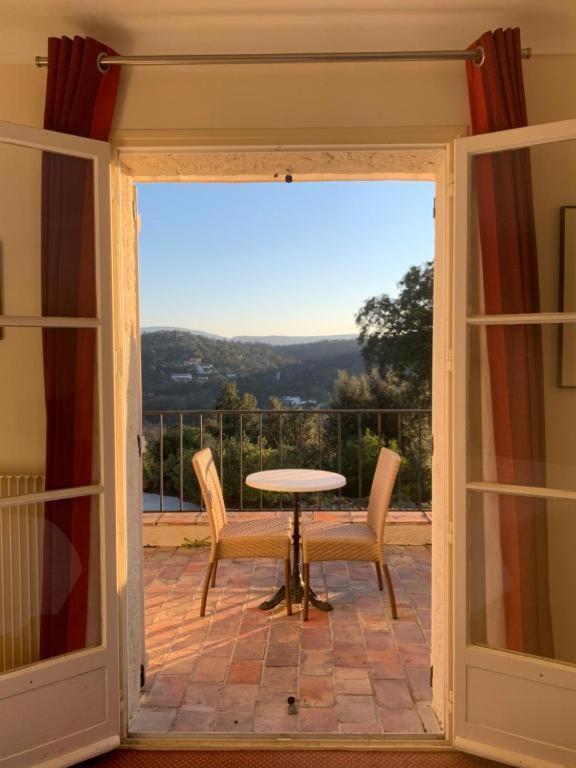 Hotel La Boulangerie Grimaud Rum bild