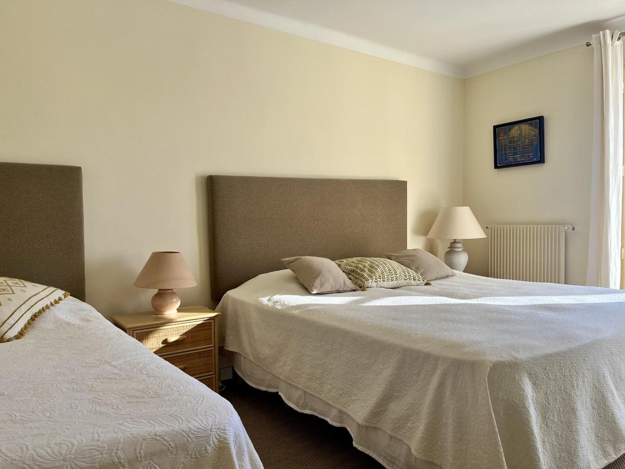 Hotel La Boulangerie Grimaud Rum bild